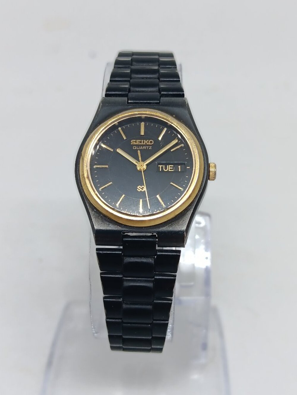 VINTAGE 1984 Seiko ZY004 [2A23] Women's 24mm Quartz Day / Date Watch NEW BATT - Picture 3 of 11
